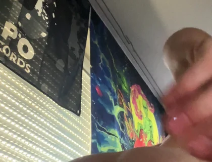 Extrem Big Anal Plug in Jung Boy