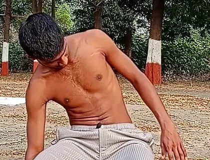 Batha Batha Kesa Hilaya Jata Hai