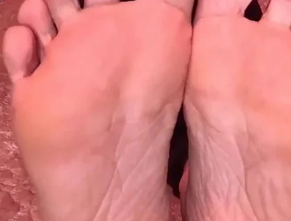 Just Sit Back and Jerk off to My Feet