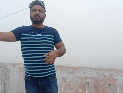 Indian Daddy Takes off His Clothes in Freezing Winter Fog