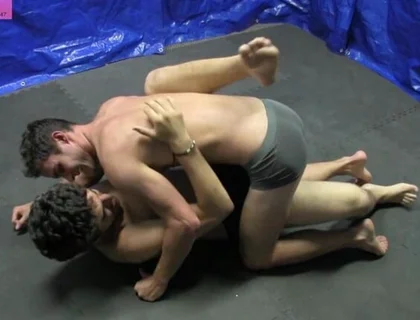 Van Teaches Cameron How to Grapple Dirty