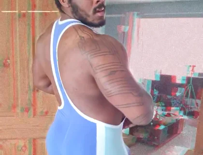 I Think I Like Blue Now, Makes Bulge Look Big