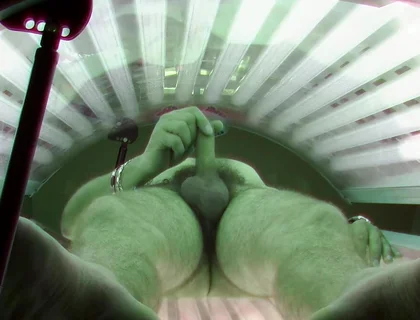 Czech Gay Solarium 19 Hairy Twink Takes Himself to the Next Level