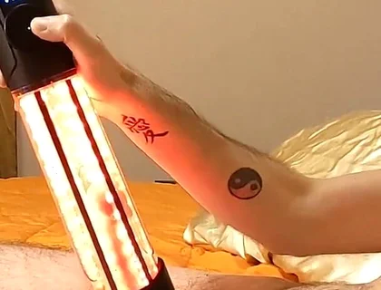 Moiame Titan Red Light Penis Pump Masturbation