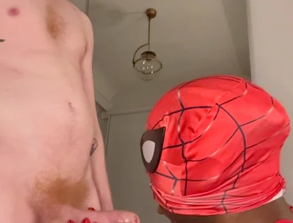 Hot Bottom Gives a Blowjob to a Thick Top