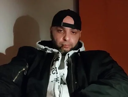 Dirtyjunkbro Is Bored He's Looking for Buddies