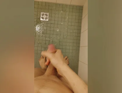 Under the Shower Piss and Cum Mix