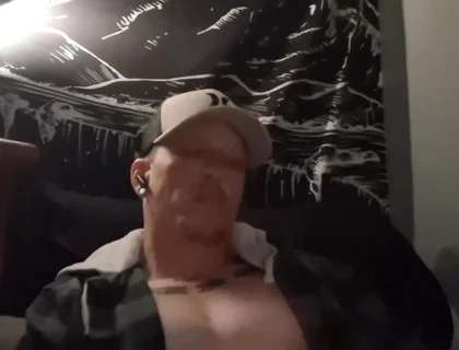 Jerking off to Porn for a Massive Cumshot