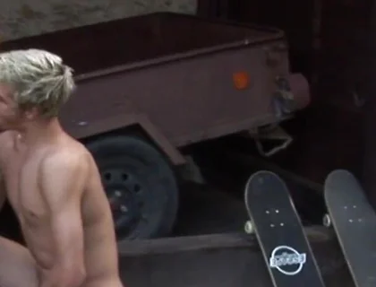 Carter and Martyn fuck outdoor