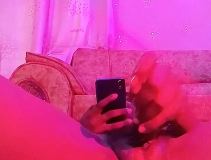 Sexy Big Butt Twink Jerks off
