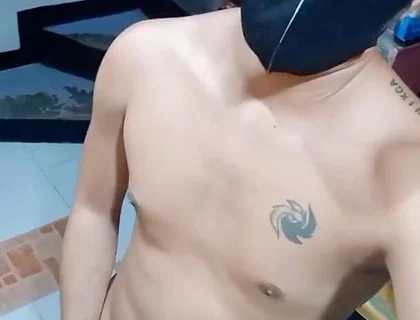 Sexy Pinoy Boy Wank His Hard Cock