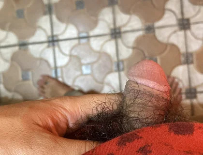 I Jerked off After Seeing My Girlfriend's Photo