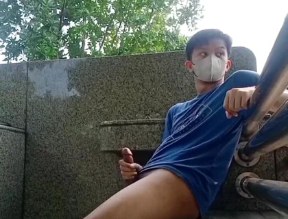 Aisa Young Twink Outdoor Jerk off and Cum