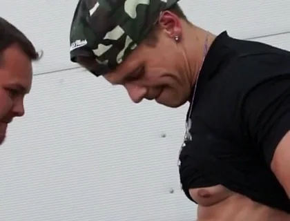 Chubby Dude Gets Challenged for Arm Wrestling