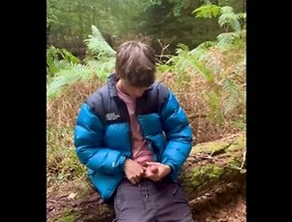 Twink Forest Wank