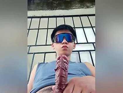 Pinoy Fuck His Tight Toy In Front Of Garage Daks Jakol Ungol