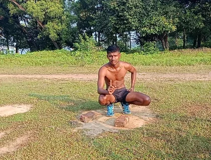 Six Pack Banao or Apna Land Vi Majbut Karo Six Hai Too Land Majbut Hai