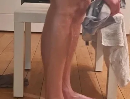 Hot Gay Twink Loves a Huge Fist in His Ass and Is Riding It