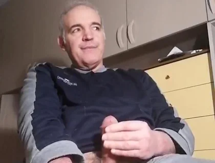 Online Erotic Show on February 9th.