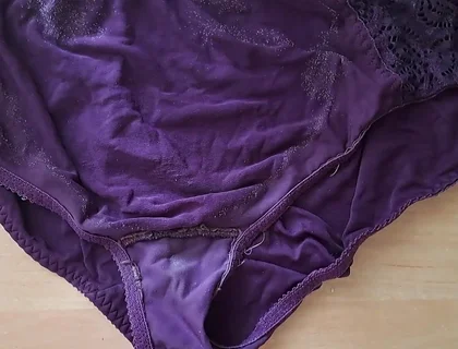 Strong Orgasm on Mom's Panties