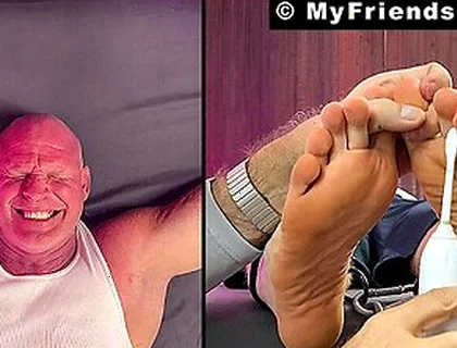 Hunk Dev Giggles Hard While Being Tickled From His Pits To His Feet
