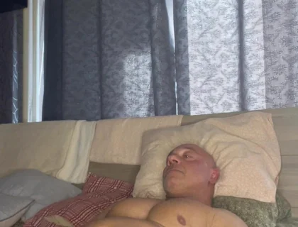 Long Wank From Bodybuilder Mr Guru. Jerk off