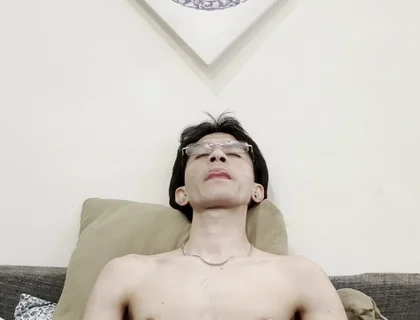 Cute Twink Love to Jerk His Big Dick!