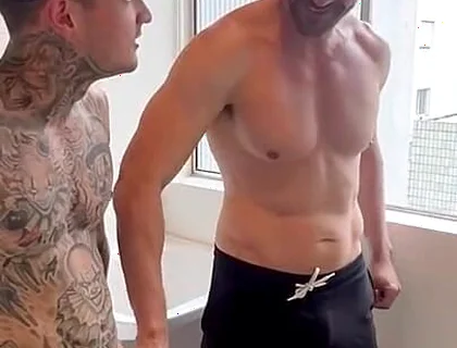 Having Hot Sex with an Old Friend Parte 1