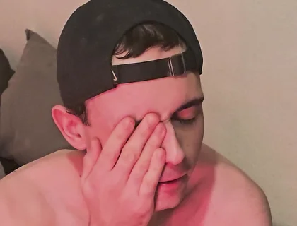 Twink Shoots a Huge Load on His Face!