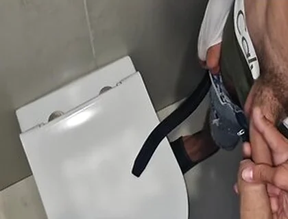 I Fucked A Straight Security Guard In The Urinal When He Stopped Me For A Check