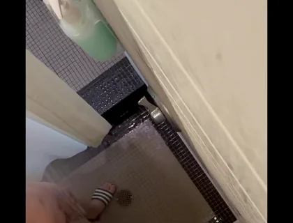 Gym Shower Showoff