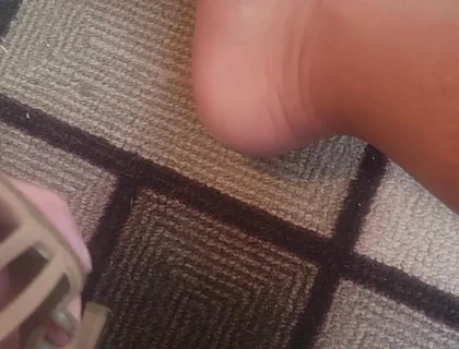 Jacking off with Heels and Nylons and Cumming on Heel