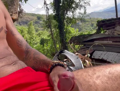 I Was Walking and Ended up Masturbating in a Public Place