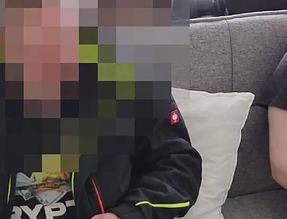 Caught by the Handyman! He Said I Should Continue... and Got His First Blowjob From a Guy - Antogoeshunting