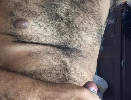 Hairy Giant Man Big Cumshow