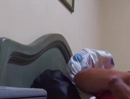 Amateur Hotel Masturbation with a Real Cumshot