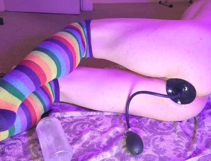 Raine Ryder Size Queen Gaped by Inflatable Plug