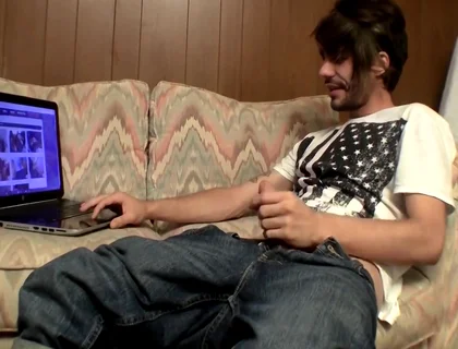 Devin Reynolds In Devin Enjoys His Own Porn