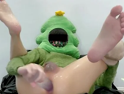 Merry Christmas Twink Play With Sex Toy Laying Eggs