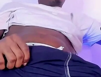 Vergón Moreno Colombian Showing Everything at Home