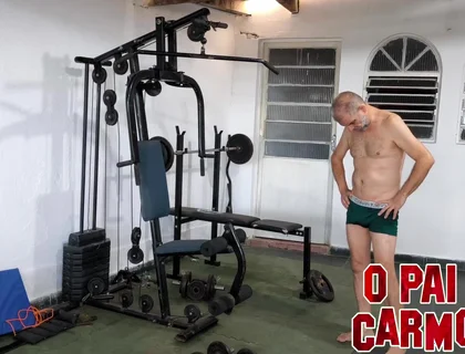 Training Naked and Carmona Saw