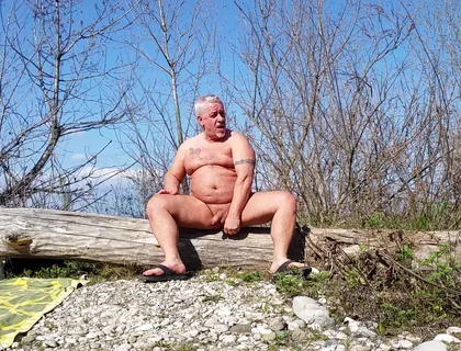Piss Outdoor