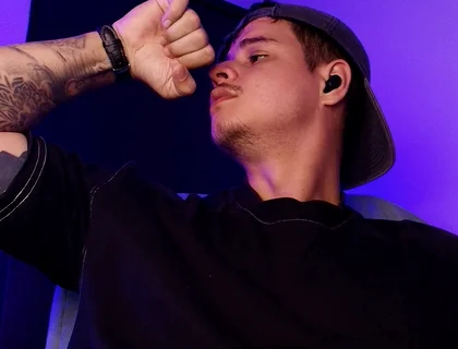 A Big Cock Needs a Good Blowjob