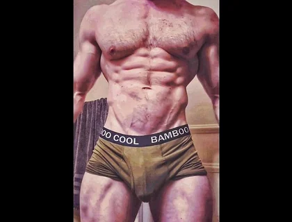 Famous Nfl Player Goes Viral on Instagram