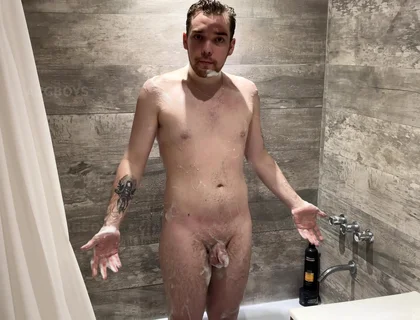 He Used My Dick as a Golden Shower to Wash off the Foam