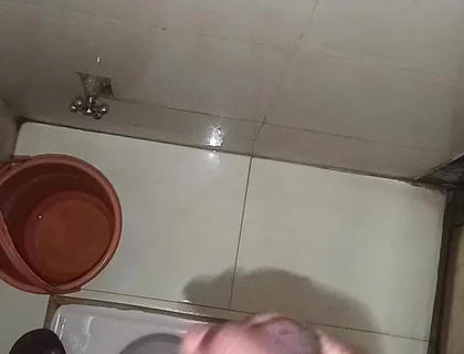 Desi Boy Jerk off on Toilet Masterbet in the Toilet