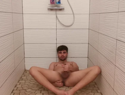 Masturbating Before the Shower - Beepied
