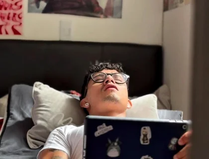 Colombian Masturbating! While Watching Porn on His Tablet