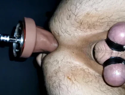 Fuckmachine Fucks My Ass Deep with Huge Dildo