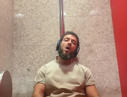 Jerking off in the Airport